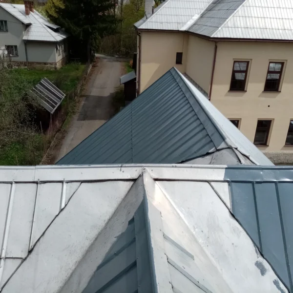 Reference pro nátěr střechy